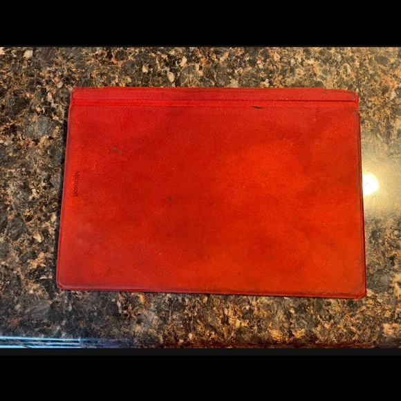 Surface Pro 4 (with Keyboard) - Picture 6 of 11